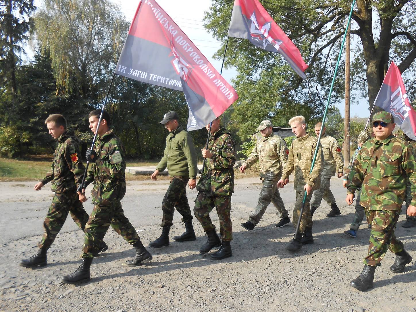 На Рівненщині добровольці навчали військової справи всіх охочих