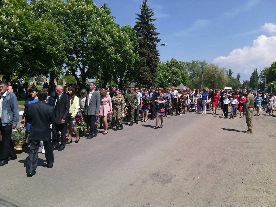 Добровольці охороняють святкову ходу на Луганщині