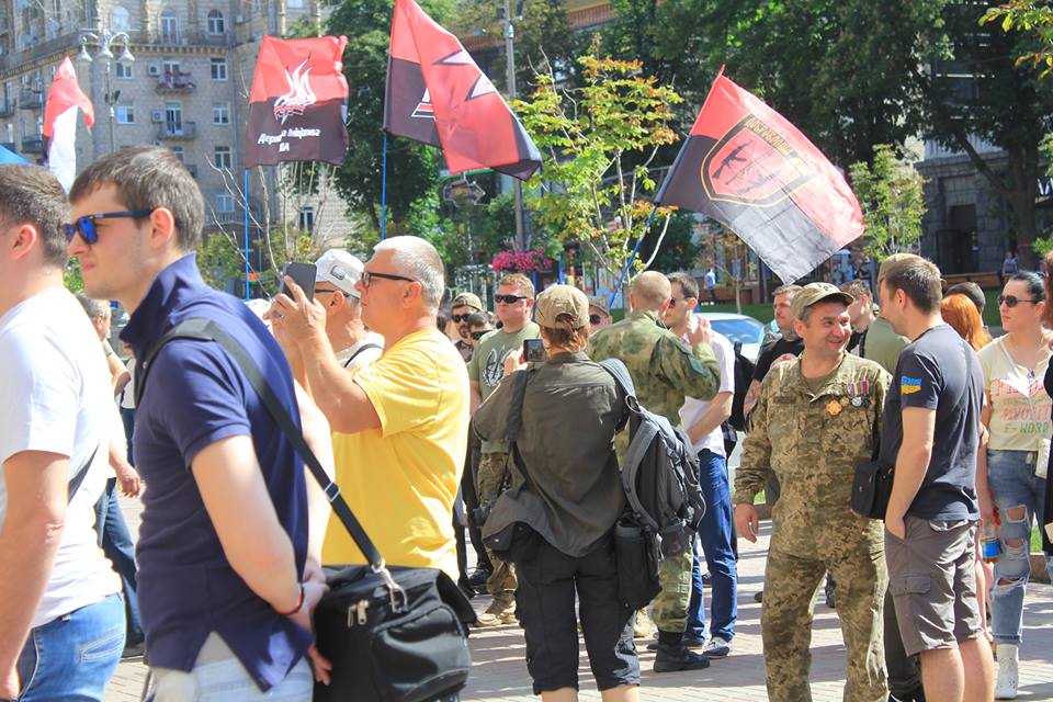 Добровольців у Києві визнали!