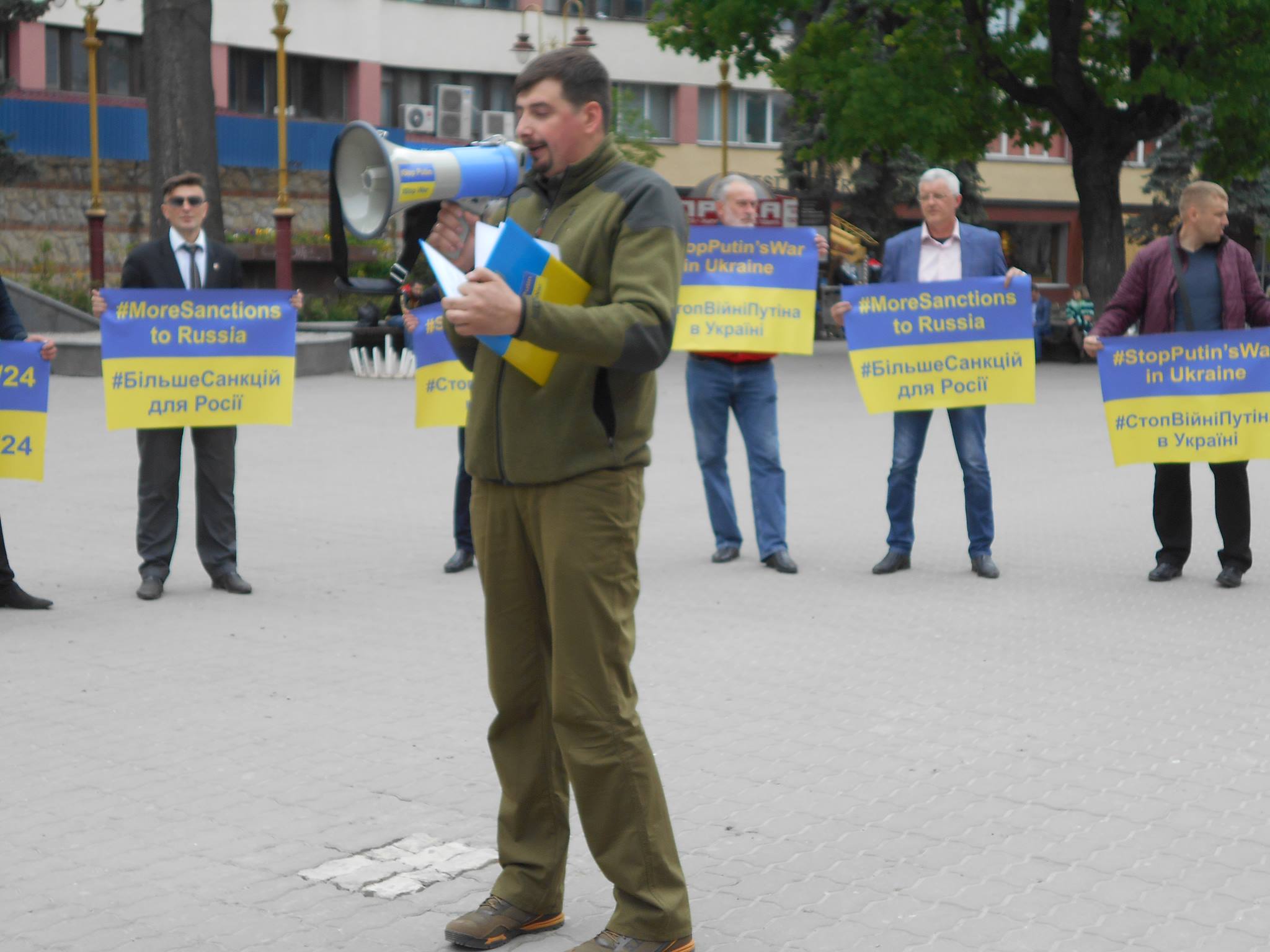 Активісти Івано-Франківська зібралися, аби сказати: «Стоп, Путін!»